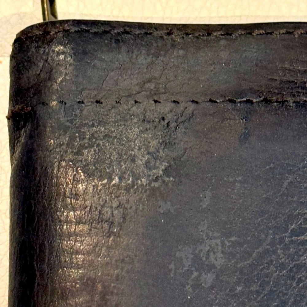 Louis Vuitton Luxe Dark Brown Men’s Bifold Wallet
